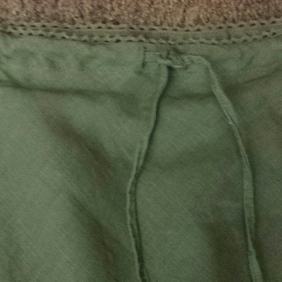 Chic Green Midi Skirt with Flared Hem - Picture 2 of 6